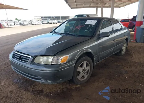 2001 Toyota Camry Le z USA, uszkodzony, nr VIN JT2BG22K010592881